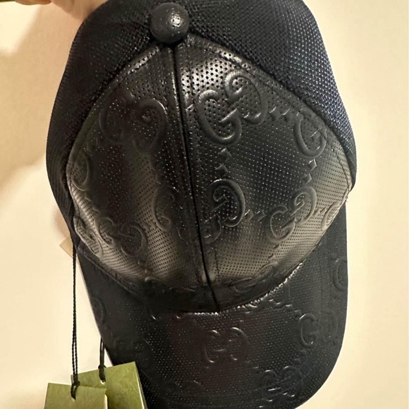 Brand new Gucci hat it was a gift and I be never worn it!Still with the tags - Picture 2 of 3